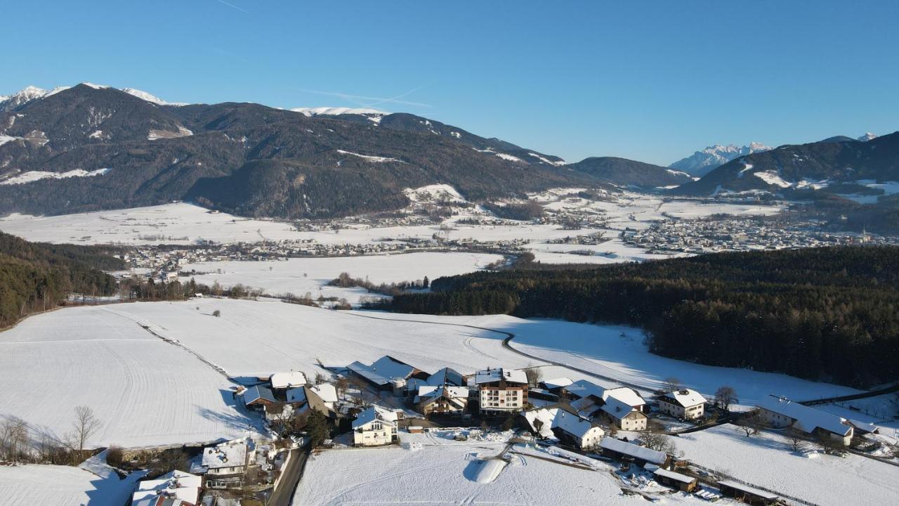 Appartement- Und Wellnesshotel Winkler Falzes Exterior foto